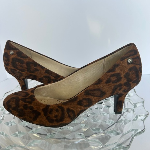LifeStride Leopard Print Kitten Heel Pumps Women's US 7.5M Classic Chic - Picture 1 of 7